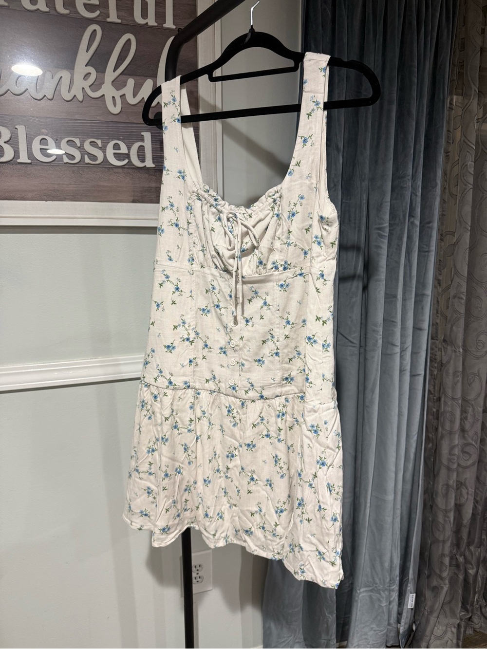 Wild Fable White Floral Button-Front Sundress with Blue Blossoms